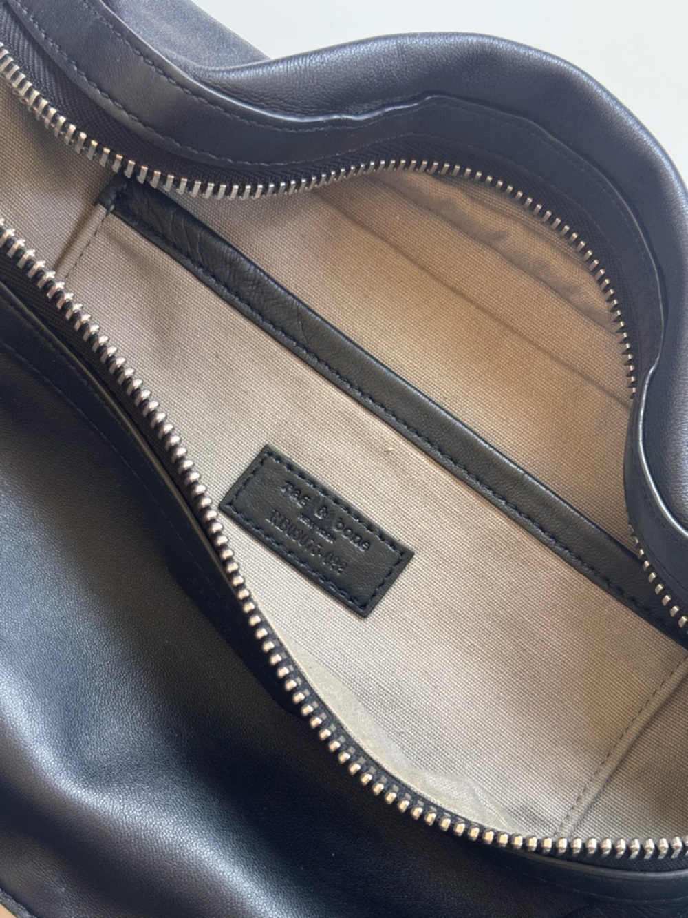 Commuter Fanny Pack Bag - Picture 6 of 8